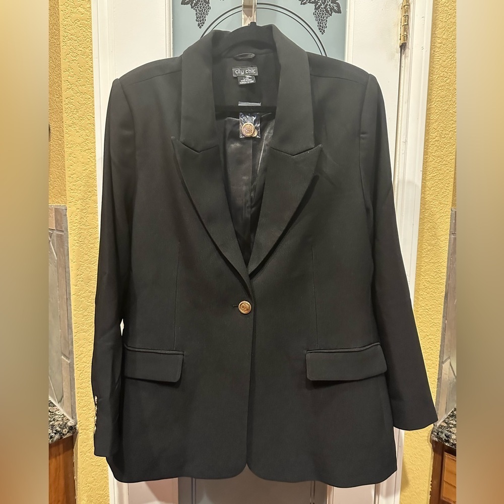 City Chic Black Blazer with Gold Button plus size L/20
